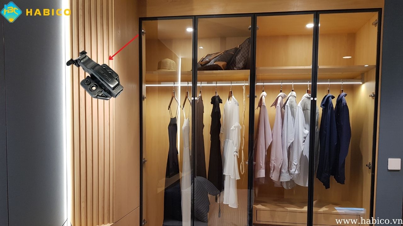 Bản lề bật giảm chấn VICKINI 01818 OBP