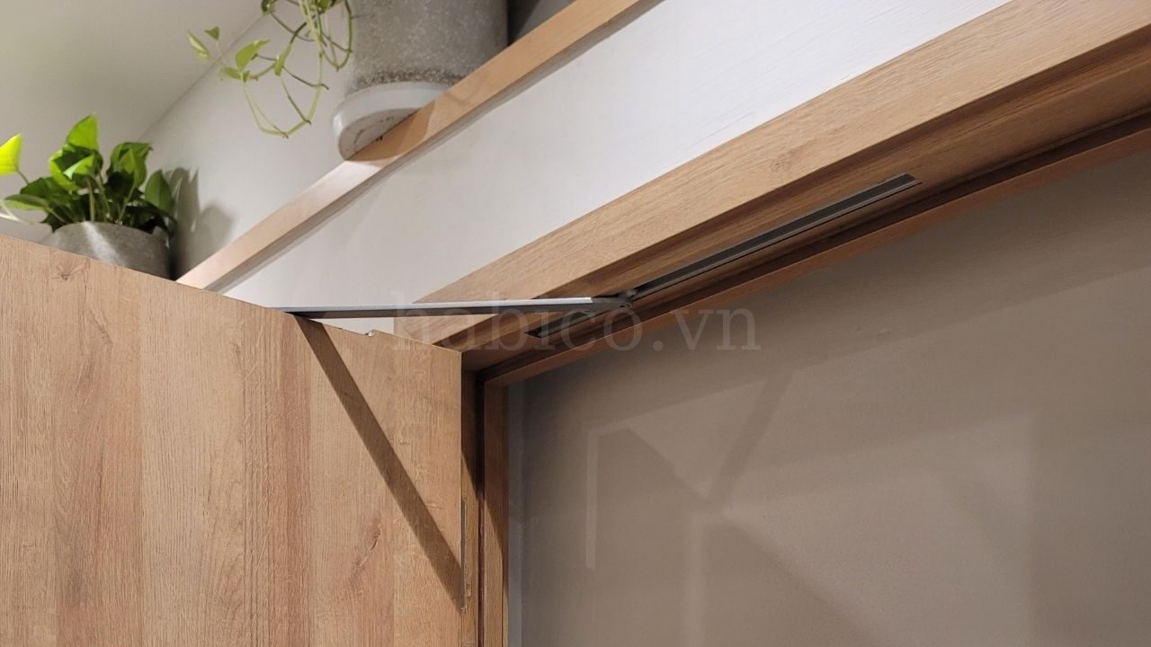 Tay đẩy hơi Imundex lắp âm cửa